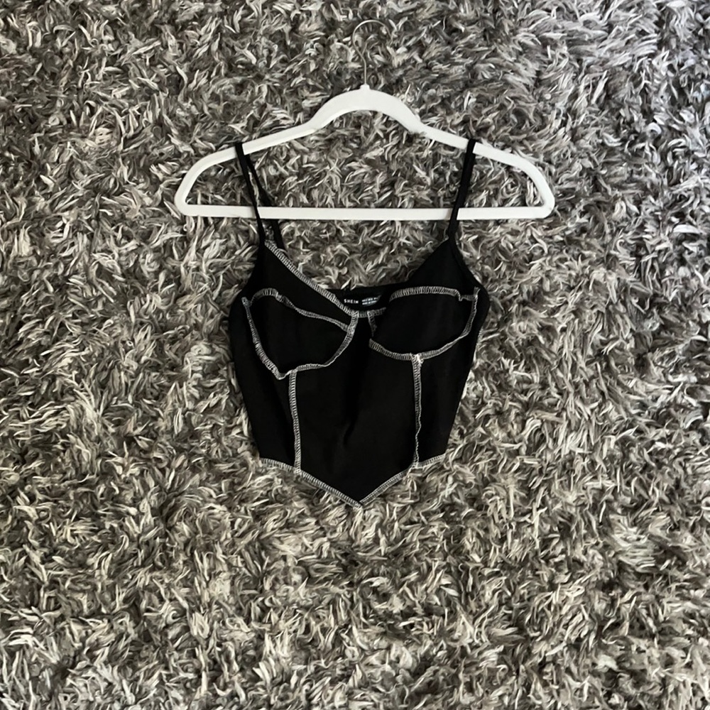Black and white crop top